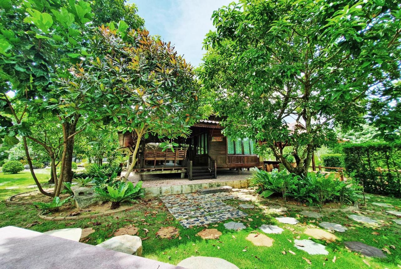 Ban Suansin Hotell Phang Nga Exteriör bild
